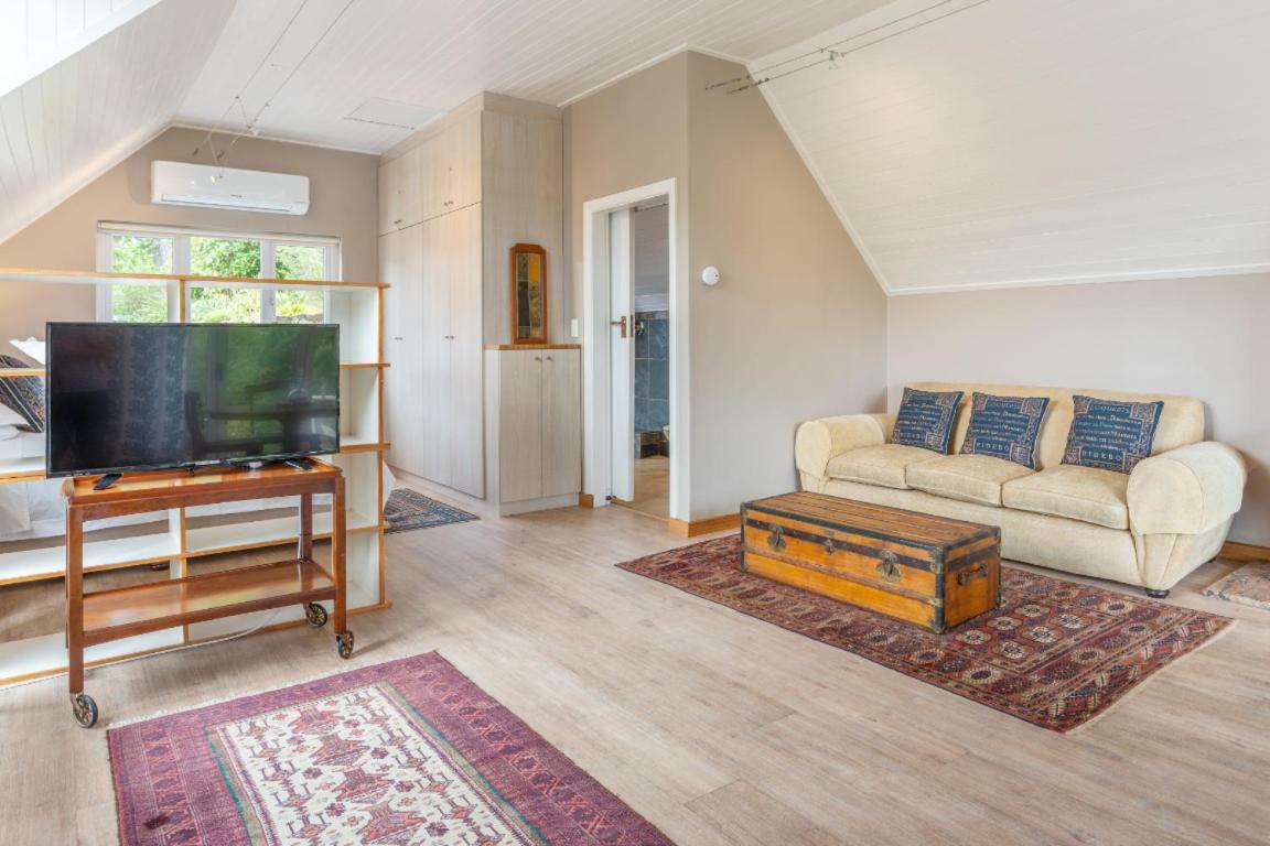 The Coach House At Hillwood Apartment Cape Town Bagian luar foto